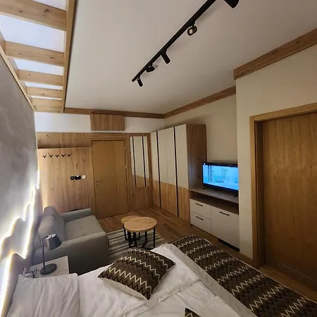 Vucko C030 Private Host Vucko יהורינה