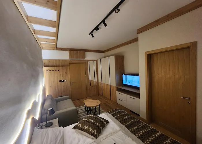 Vucko C030 Private Host Vucko ヤホリナ